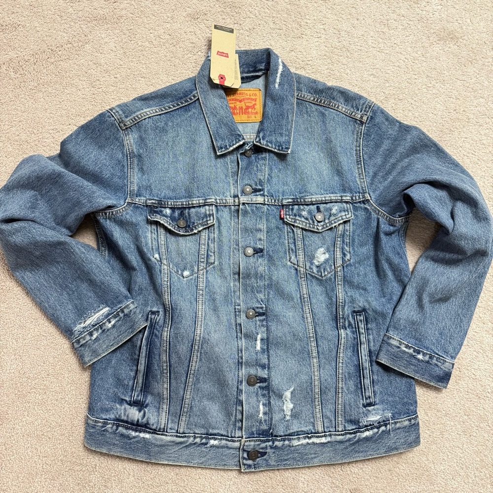 Levi's Men's Blue Distressed Denim Jacket - Picture 6 of 6